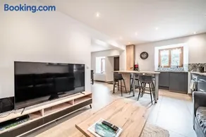 Cosy House - Image 1