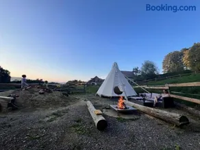Tipi-Glamping am Gut Kunterbunt - Image 2