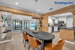 Newly Renovated - Sunny Family Haven in Pompano - Image 4
