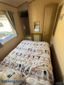 3 Bedroom Static Caravan Haven Orchard Holiday Village - Image 2