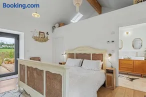 The White Barn - Image 3