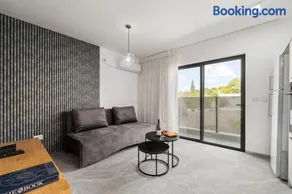 Gesher Haziv Peaceful Modern Stay - Image 1