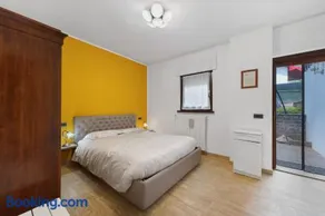 Azalea apartment away from noise - Image 1