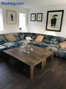 Brownrigg - half a house & garden - Image 3