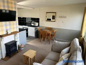 Woodlands Hare Chalet, Bideford Bay Holiday Park - Image 1