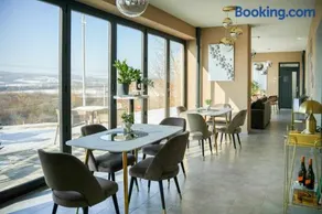 Salt Hill Premium Apartments - Image 4