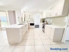 4 Bedroom on Kimberley - Image 1