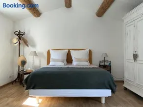 Studio de charme avec piscine - Image 2