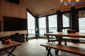 Sunset Island Retreat, Ocean Cabin with Hot Tub - Image 3