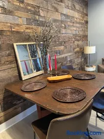 Main Street cabin - Image 1