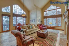Spruce Tree Lodge #208 - Image 3