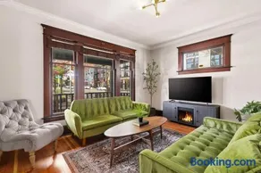 Historic Home in Downtown Vancouver - Image 5