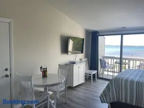 ♚ Gorgeous Sunset Views ♚ @ The Shores Lake View ☀ Condo - Image 2