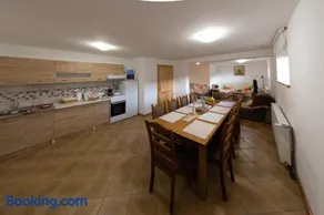 House Mate - Image 1