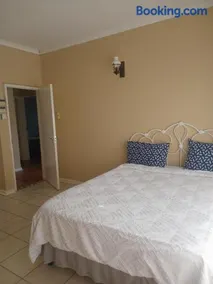 Universtas Guest House - Image 3