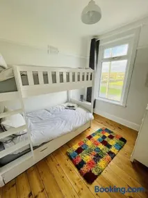 House in Porthcawl - Image 2