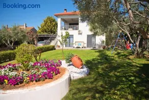 ELENA'S VILLA WITH VIEW - Image 1