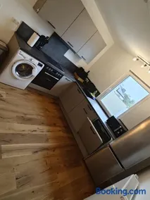 Gemütliche 2 Zim Wohnung mit Fahrradstellplätzen - Image 4