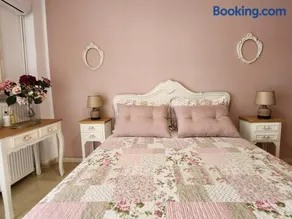 Queen Aspri apartment 3' min to the beach! - Image 2