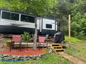 Glamping in the smoky mountains - Image 5
