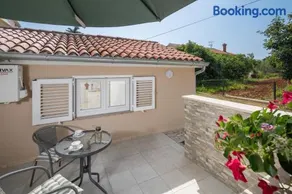 Guest House Ravnić - Image 1