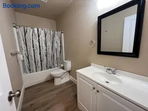 Freshly renovated home in a vintage neighborhood - Image 2