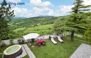 Stunning Home In Poggio D'acona - Image 2