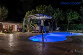 Bungalow espectacular garaje, piscina y jacuzzi - Image 1
