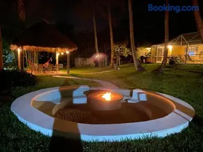 JUPITER WATERFALLS - NEWLY UPDATED - TIKI HUT, FIRE PIT, KITCHEN, POOL HEATER and MORE - Image 1
