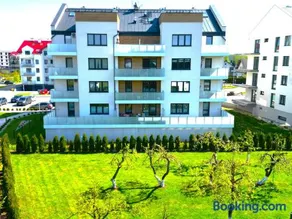 LUBAVA apartment z garażem podziemnym i klimatyzacją, Netflix, TV55', winda - Image 4
