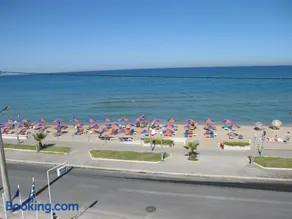 Blue Sea Hotel Apartments - Image 2