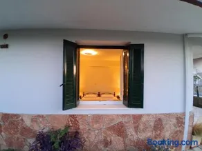 Amyclae Heritage House-Traditional stone residence with modern comforts - Image 2