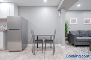 Renovated 2 Bedroom Basement Apartment Near 401 and Amenities - Image 5