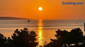 Sea View Apartment Dolphin MANDRE - Image 4