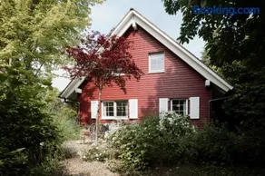 EDEN COTTAGE, Bezauberndes Schwedenhaus mit Garten und Kamin - Image 2