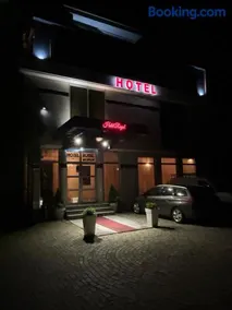 Hotel Royal - Image 1