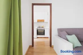 2-Bedroom Apartment in Alba with Free Parking and Air Conditioning - Image 5