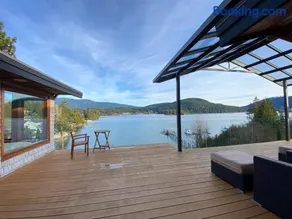 Deep Cove Stunning Waterfront Whole House - Image 3