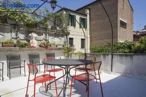 Family apartment with Terrace Venice Historical Center - Image 2
