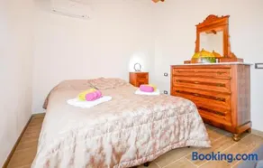 2 Bedroom Nice Home In Montenero D'orcia - Image 1