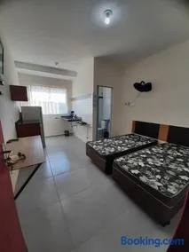Varginha, Flat, Studio em Minas Gerais com Lazer Total e Estacionamento Gratuito - Image 1