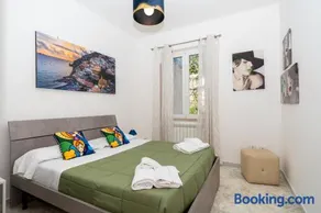 Modern Sea House in the Heart of Amalfi Coast - Apartment with Balcony, 100 mt from the Sea - into Maiori City Center - Image 3