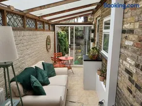 Railmans Rest - Image 1