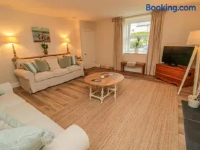 46 Castle Street - Image 3