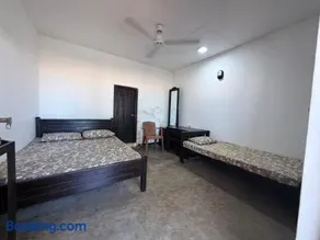 Seasong Bungalow Arugambay - Image 3