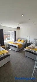 Well presented 3 Bed House- 9 Guests - Great for Leisure stays or Contractors -NG8 postcode - Image 4