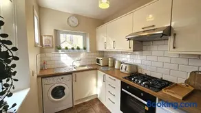 St Pauls Terrace - 2 bed house nr Train Station - Image 4