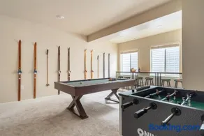 Colorado Haven: 5bd - Pool & Foosball - 10min UCB - Image 1