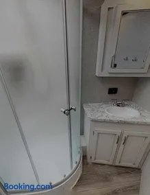 Prêt-à-camper derrière chez nous - Image 4