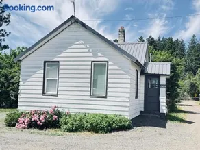 Cozy house by Crystal Creek - Image 2